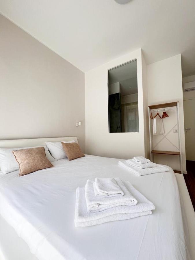 Finella Charming Rooms Бари Экстерьер фото