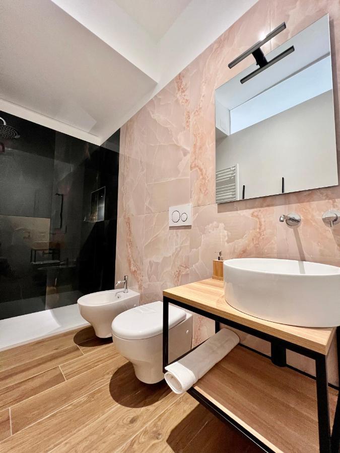 Finella Charming Rooms Бари Экстерьер фото